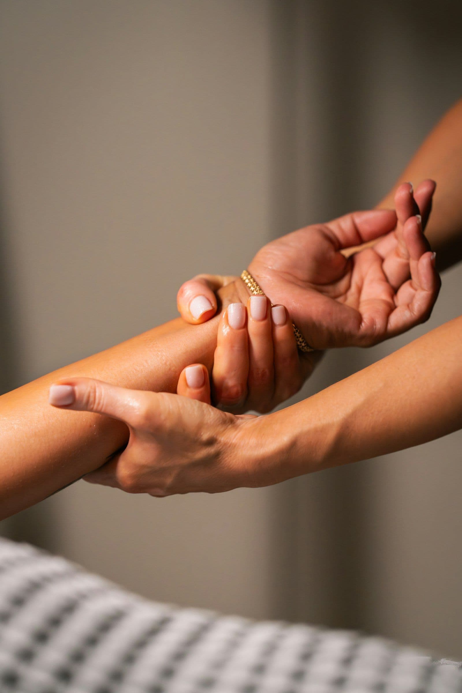 Lymphatic drainage massage